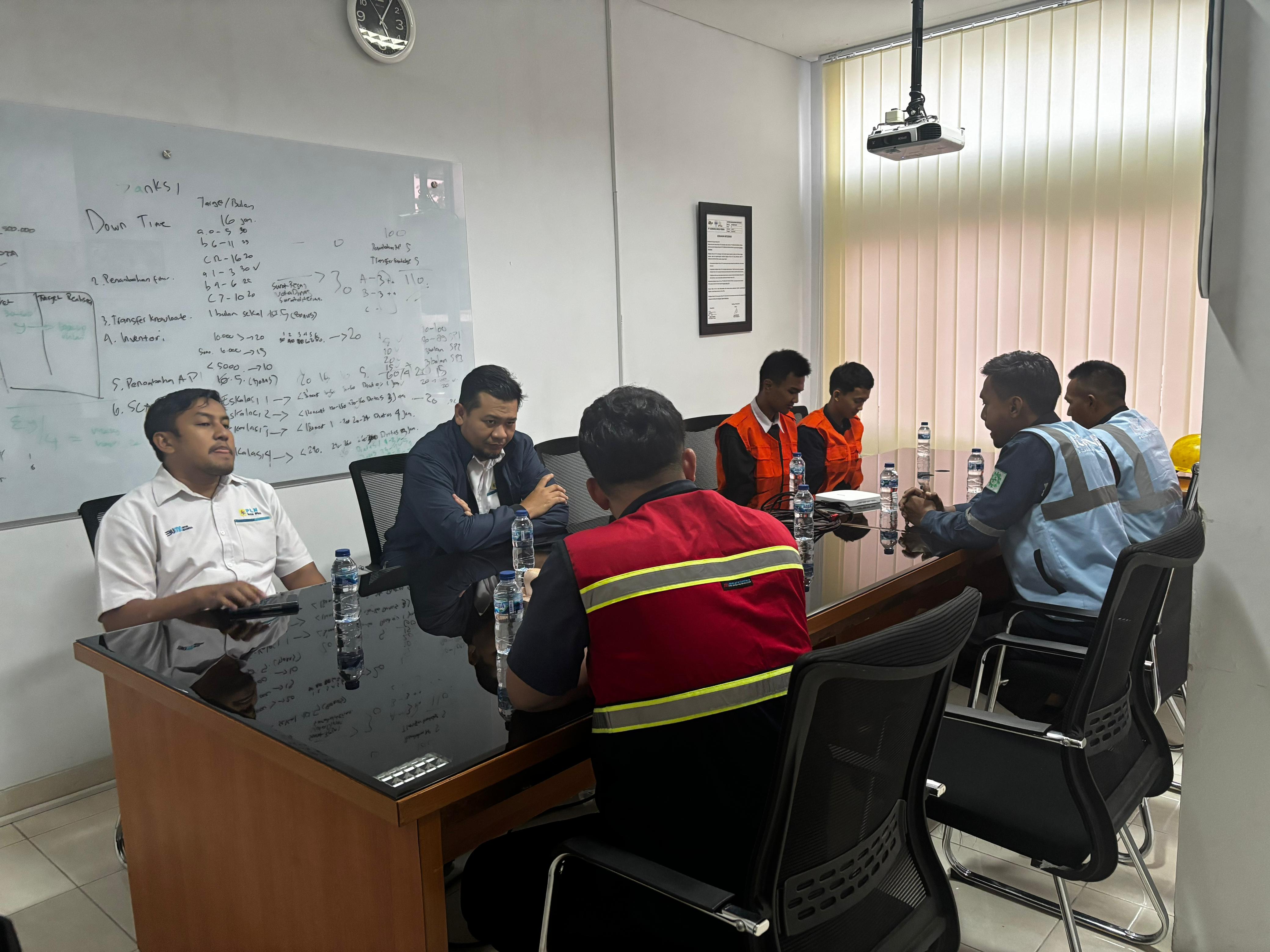 Sidak Management PLN Icon Plus SBU Jawa Barat terkait Project Penataan Data Pelanggan dan Jaringan PLN (PDPJ), Senin 23 Juni 2025